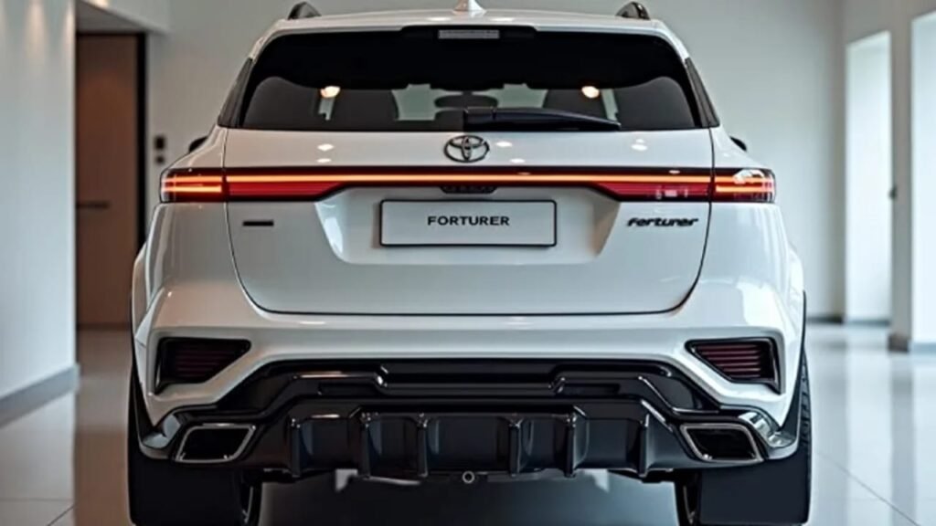 Toyota Fortuner 2025 – दमदार 2.8L इंजन, 38 KM/L माइलेज और 7-Seater SUV, ₹50,000 डाउन पेमेंट पर घर लाएं!